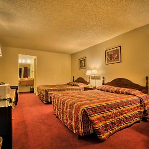 Deluxe King Room Smoking